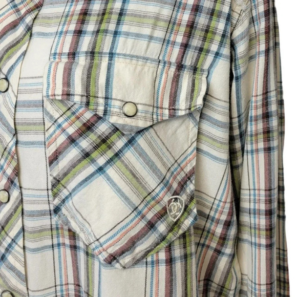 Ariat  Women's Plaid Western Fringe Snap Button Down Top Size Medium - Picture 3 of 8